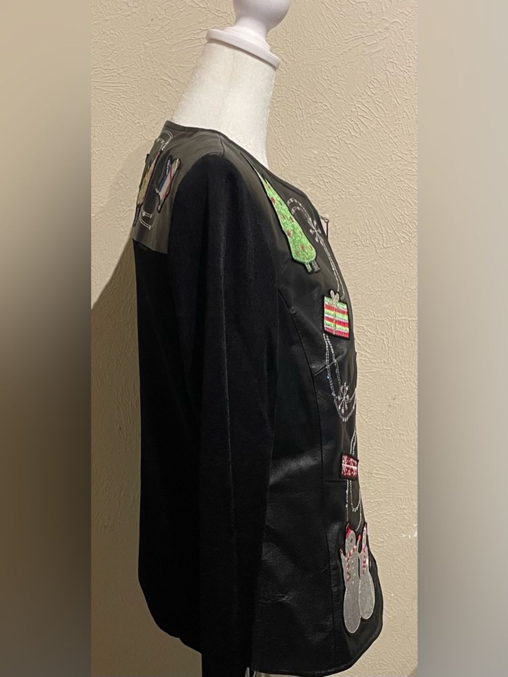 Peter Nygård NWT Women’s Size M 2011 Limited Edition Christmas Leather Jacket PM - Picture 9 of 14